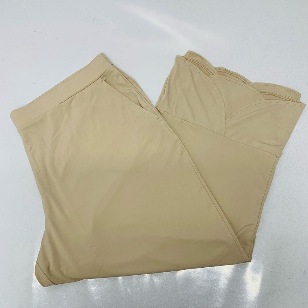 Susan Graver Liquid Knit Tulip Hem Crop Pants XL Pull On Neutral Pockets Travel